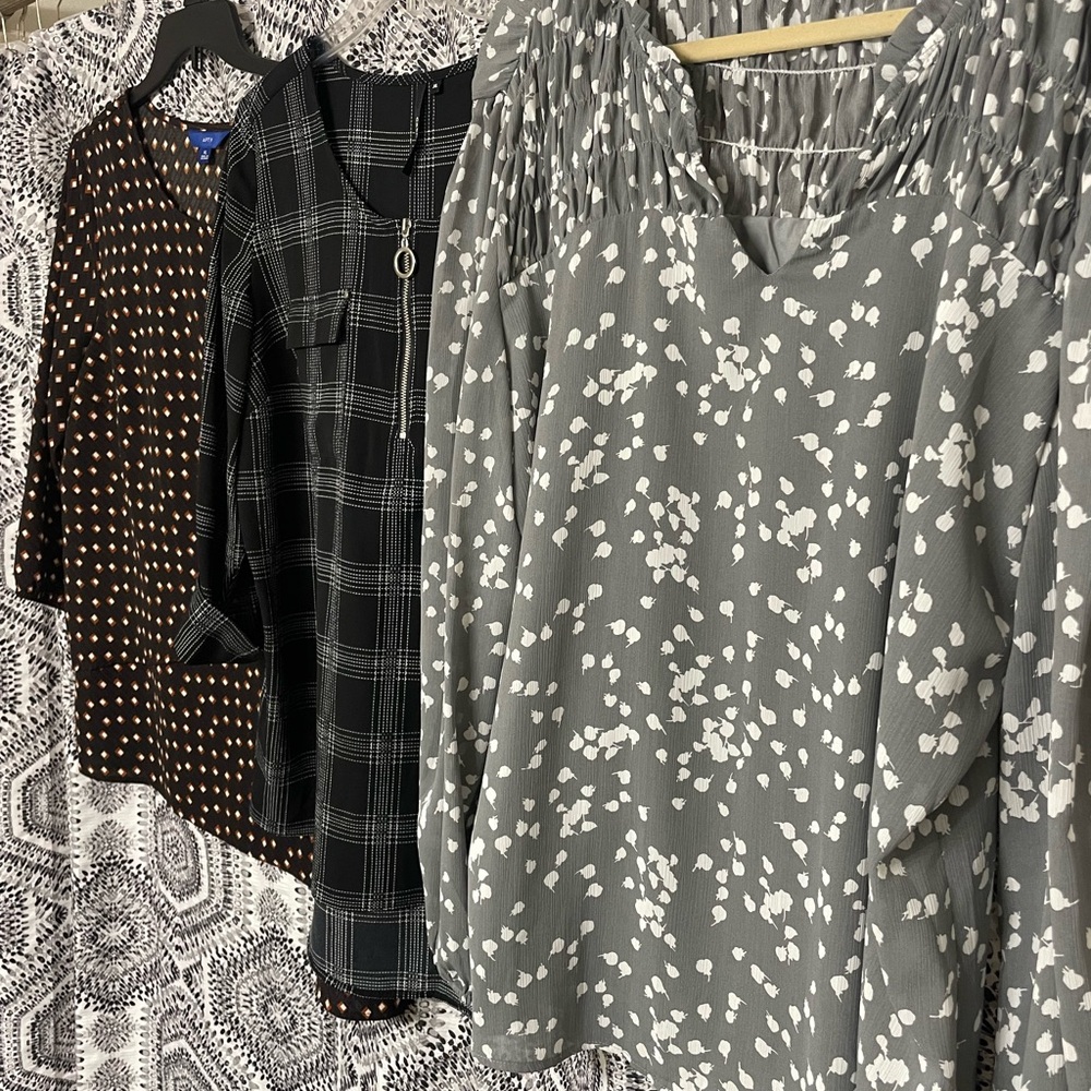 Bundle of 3 blouses